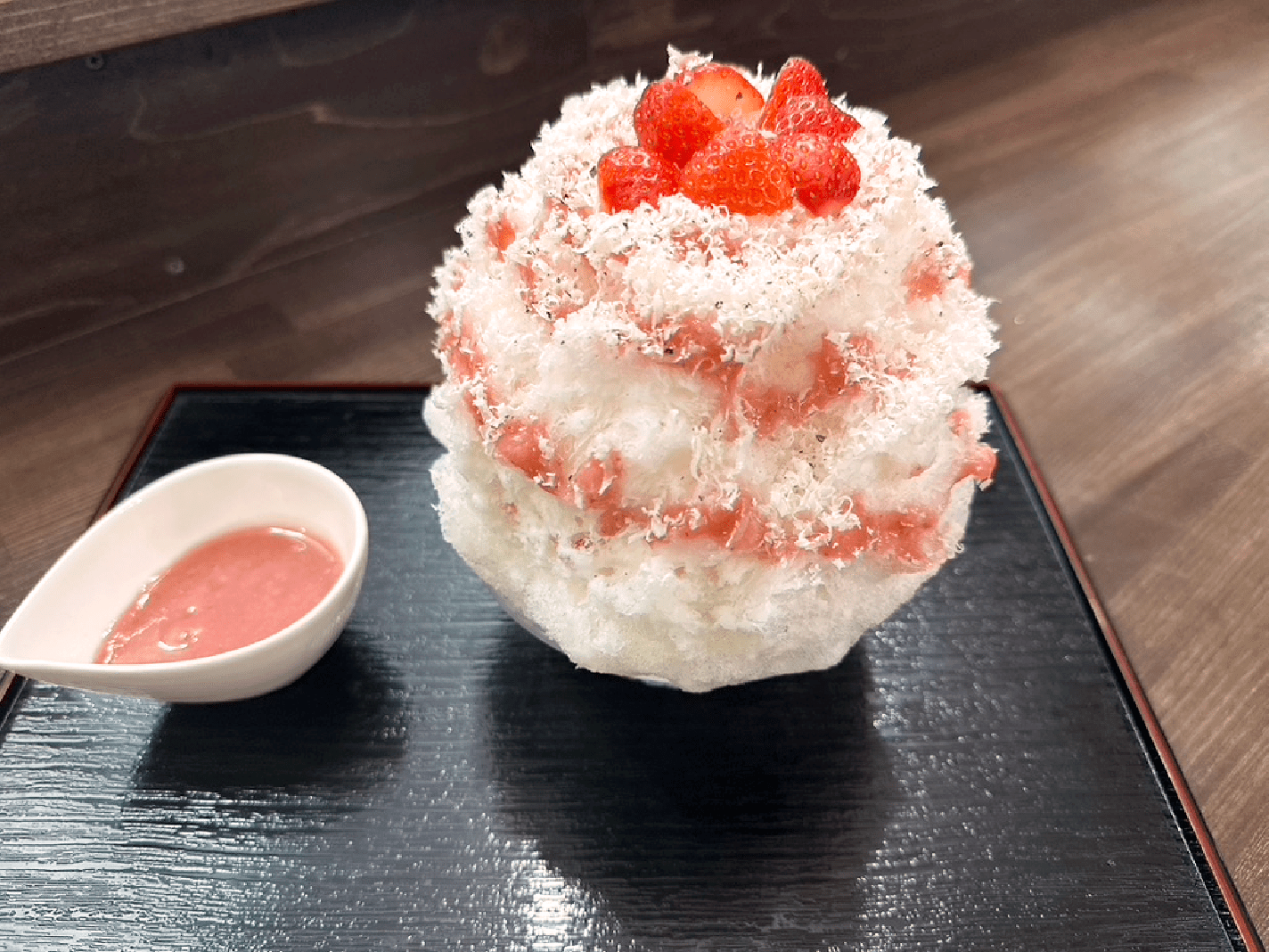 かき氷出品1 Chaos【VIBdIN Chaos】純粋かき氷の新作 ”STRAWBERRY TOMATO”が発売